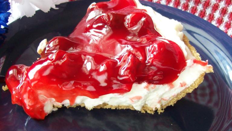 Easy Cherry or Blueberry Cream Pie (No-Bake) created by Chef shapeweaver 