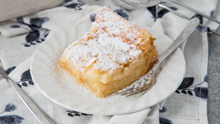 Mrs. Knobbes Gooey Butter Cake Created by anniesnomsblog