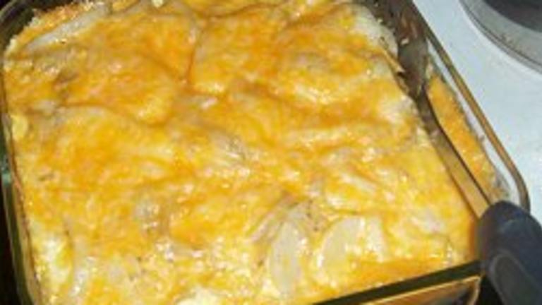 Cheese & Potato Bake (A.k.a. Scalloped Potatoes) created by Dollarstitch.com