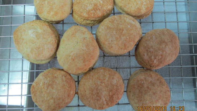 Mom's Buttermilk Biscuits Created by R. Paradon