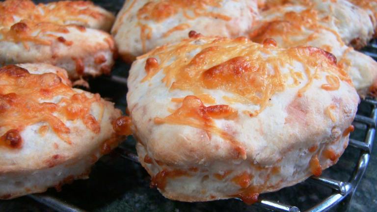 Very Tasty Cheesy Cheddar and Oat Scones Created by Derf2440