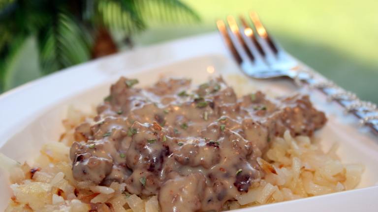 Super Easy Sausage Gravy Created by Tinkerbell