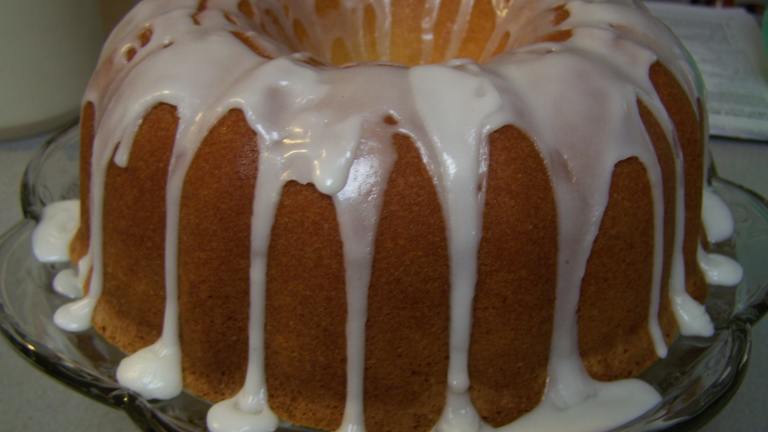 Nee's Whipping Cream Pound Cake Created by HotPepperRosemaryJe