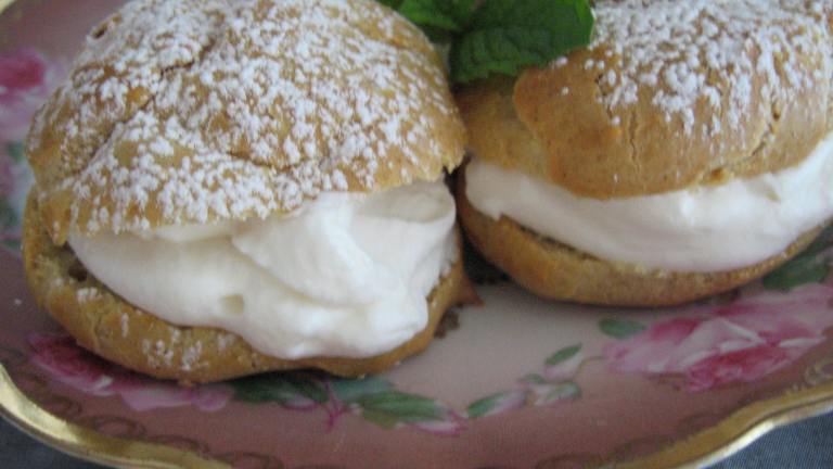 Cream Puffs (Puffed Shell of Choux Pastry) Created by Brenda.