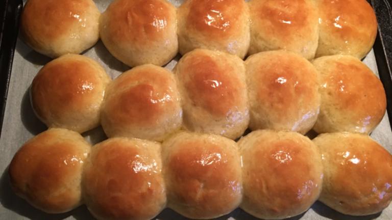 Fast Buttermilk Yeast Rolls created by Anonymous