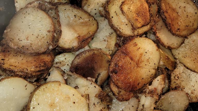 Easy Fried Potatoes Created by Sheilah P.