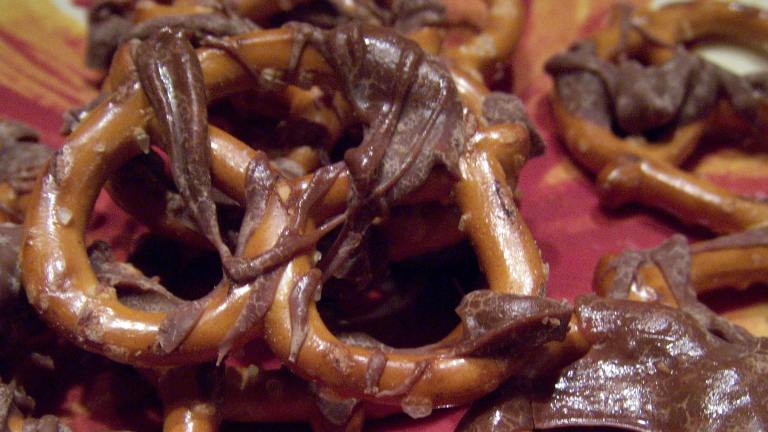 Super Simple Chocolate Covered Pretzels Created by Elly in Canada