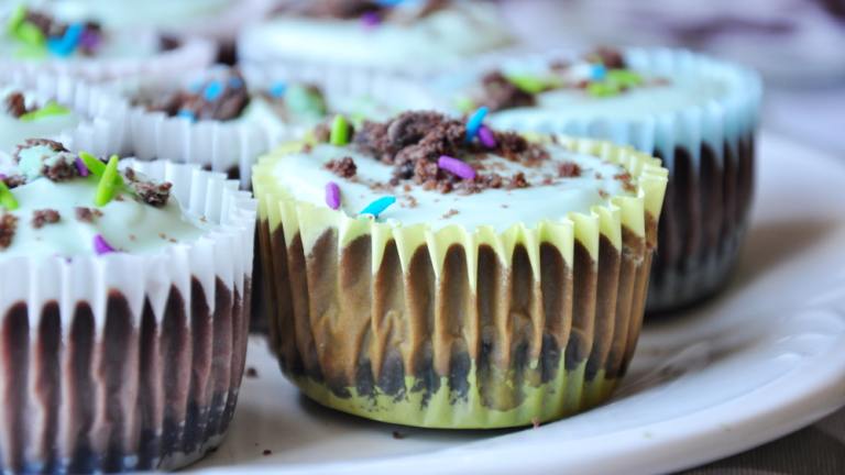 Mini Grasshopper Cheesecakes Created by SharonChen