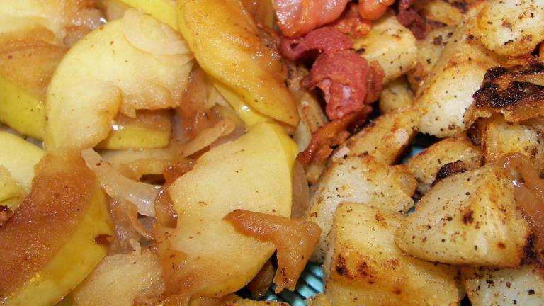 Fried Apples'n'onions (Little House) Created by Baby Kato