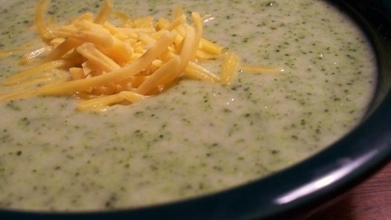 Broccoli Soup With Cheese Created by Parsley