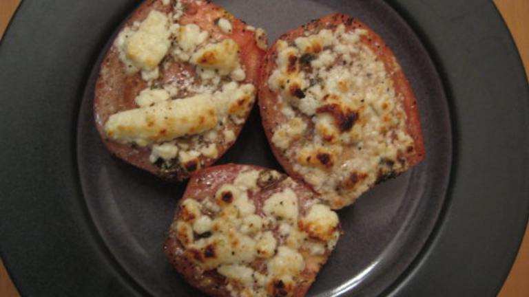 Broiled Tomatoes With Feta Cheese Created by Engrossed
