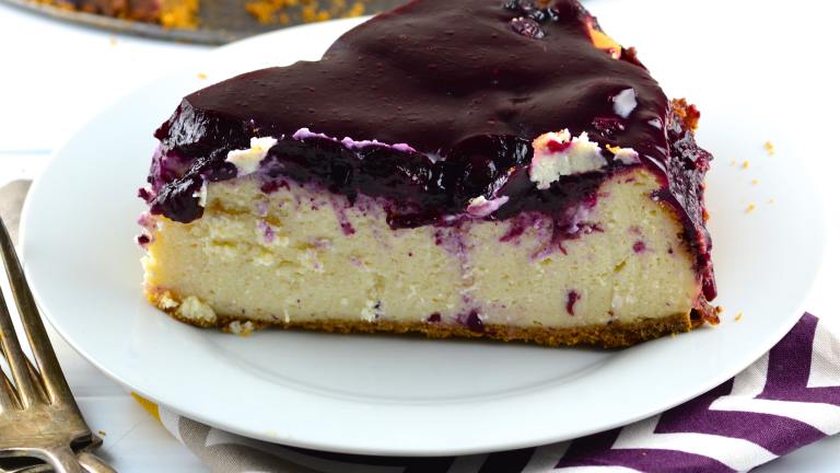 Fabulous Cheesecake With Blueberry Glaze Created by May I Have That Rec