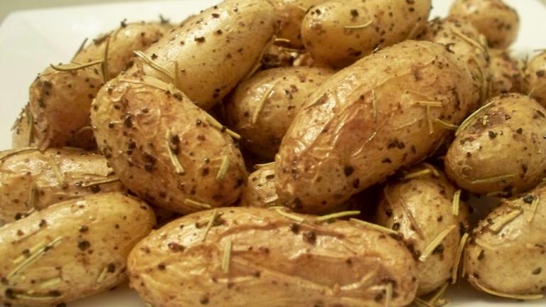 Roasted Rosemary Fingerlings created by Parsley
