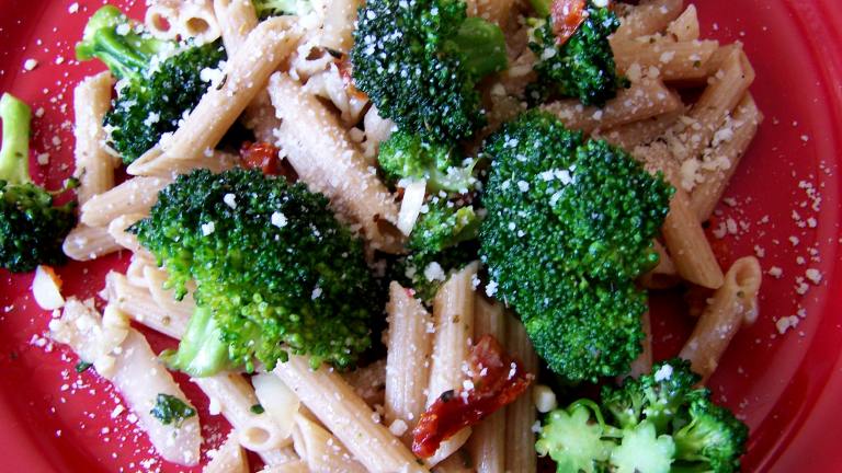 Broccoli Florets With Sun-Dried Tomatoes over Penne! Created by Rita1652