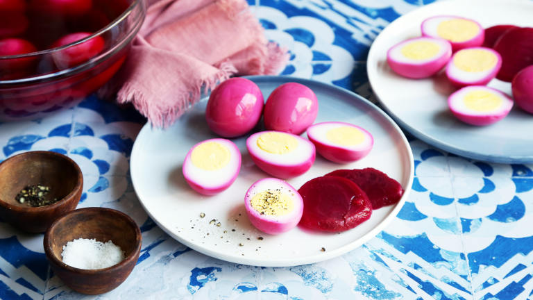 Dale's Red Pickled Eggs