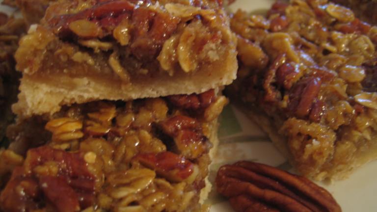 Reduced-Fat Pecan-Oat Bars Created by Stephanie Z.