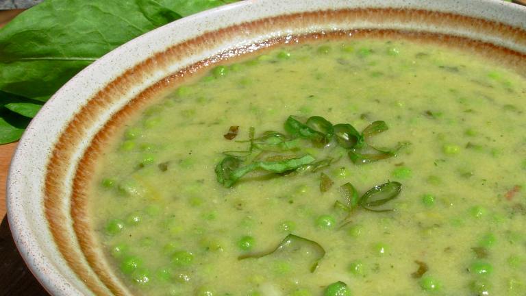 Soupe a L'oseille Et Aux Petits Pois - Sorrel and  Pea Soup Created by French Tart