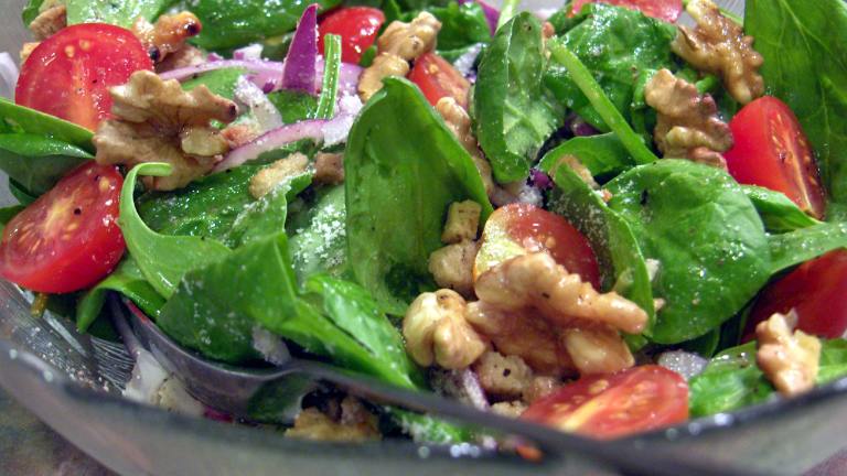Spinach and Red Onion Salad Created by Derf2440