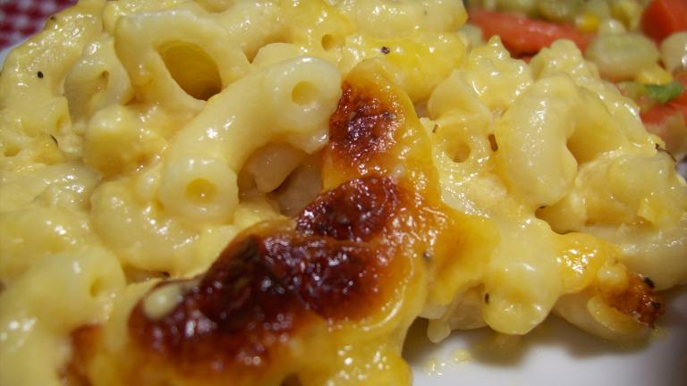 Classic Macaroni and Cheese Created by Chef shapeweaver 