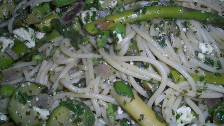 Pasta With Green Vegetables and Herbs Created by chia2160