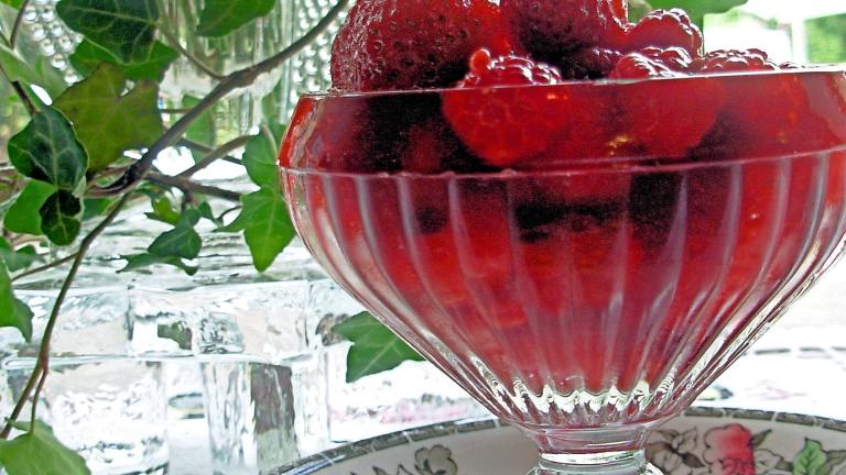 Rosy Rosé Berries: Strawberries and Raspberries in Wine created by French Tart