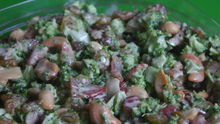 Broccoli Salad - No Cheese, Onions or Sunflower Seeds Created by mailbelle
