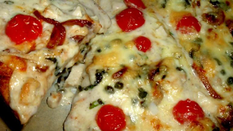White Pizza With Caramelized Onion and Chicken Created by Bergy