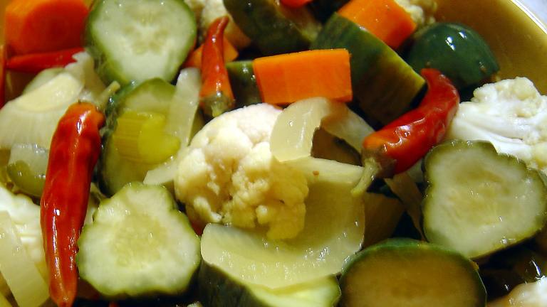 Quick Spicy Garden Mix Pickles (Refrigerator Method) Created by PalatablePastime