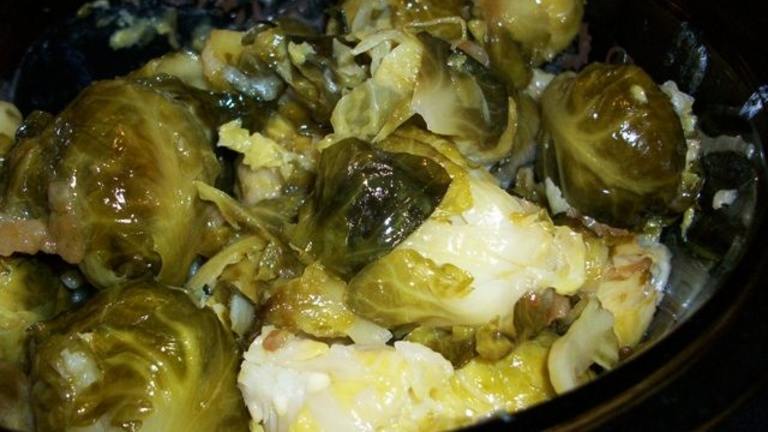 Hollandaise Brussels Sprouts With Onions Created by 2Bleu