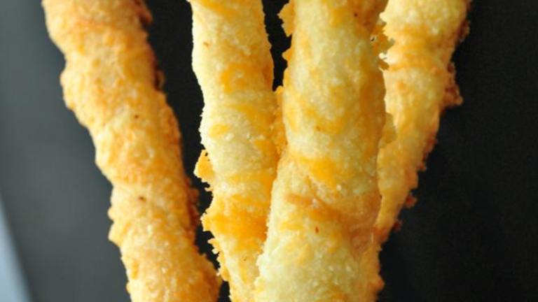 Cheesy Breadsticks Created by SharonChen
