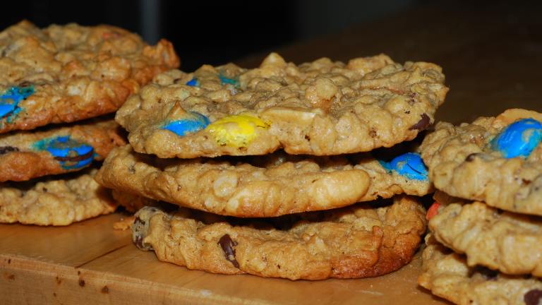 Oats and Peanut Butter Giant Cookies Created by Katzen