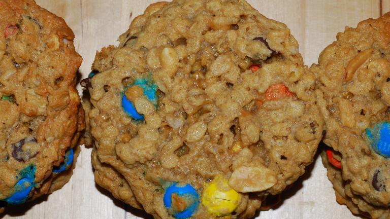 Oats and Peanut Butter Giant Cookies Created by Katzen
