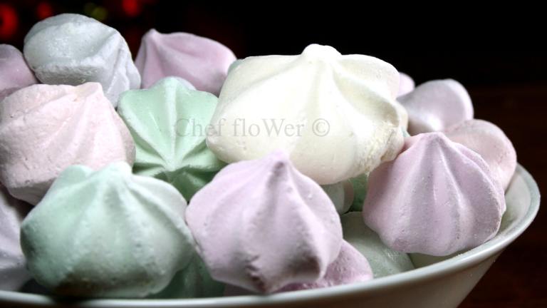 Basic Meringues With Variations or a Large Pavlova Created by Chef floWer