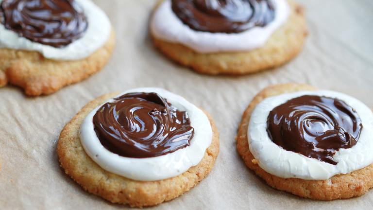 S'more Thumbprint Cookies Created by Swirling F.