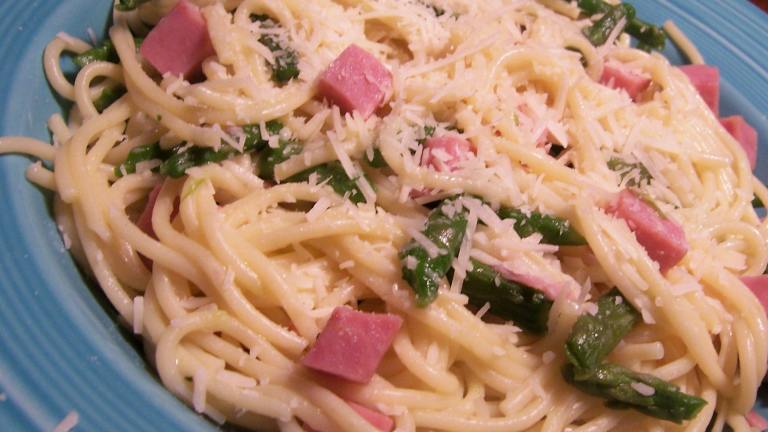 Capellini with Ham and Asparagus Created by Parsley