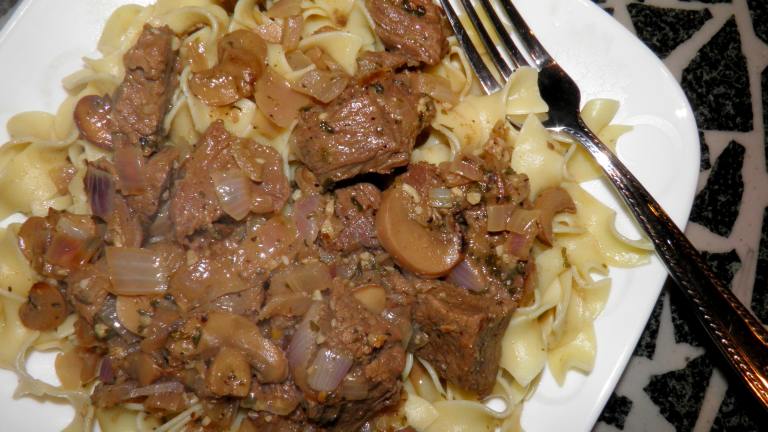 Sirloin Tips With Garlic Butter Stroganoff created by CathyNH