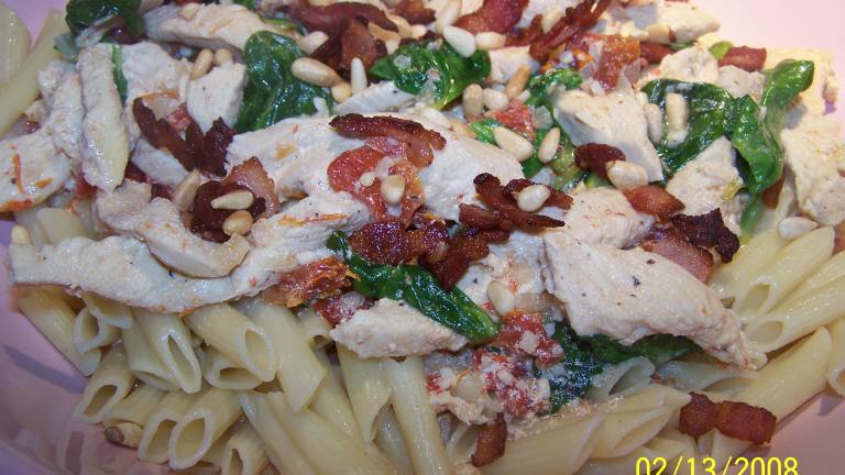 Pasta With Chicken, Spinach, Pine Nuts, Bacon And Created by Tinkerbell