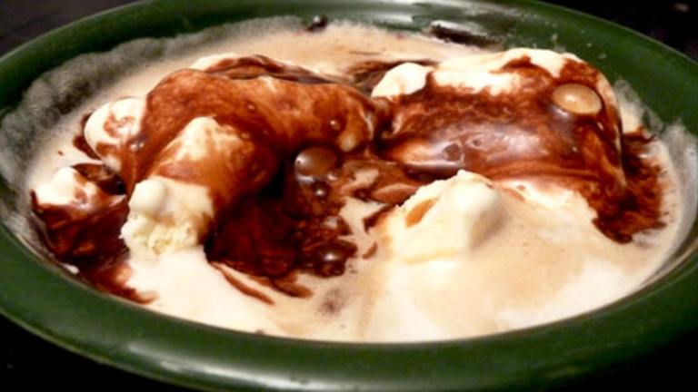 Chocolate Affogato With Vanilla Ice-Cream Created by momaphet