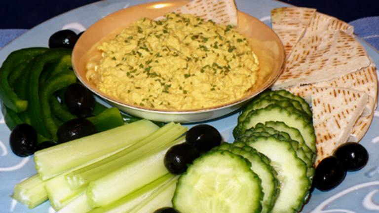 Lebanese Hummus Created by twissis