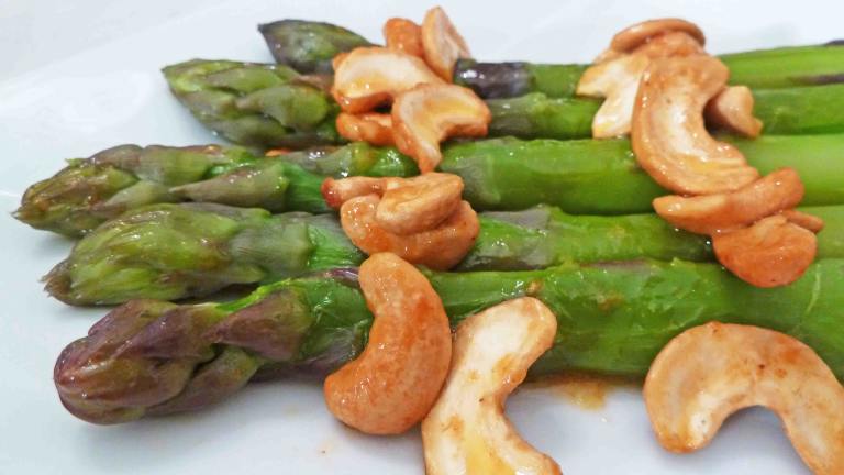 Asparagus and Cashews created by Artandkitchen