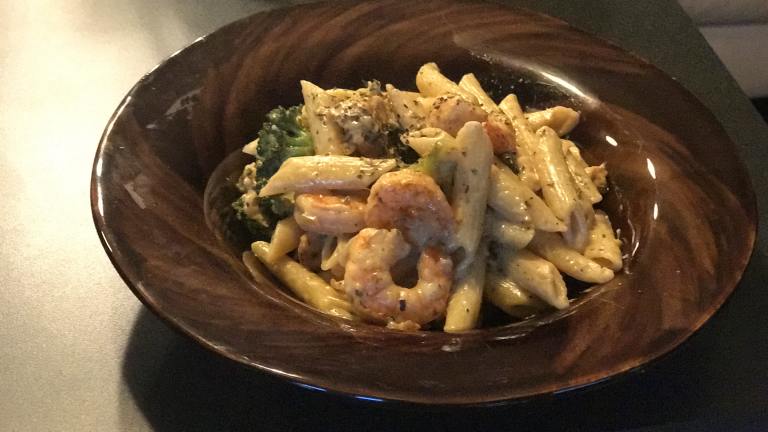 Spicy Shrimp and Chicken Pasta (Like Carino's) Created by Janell H.