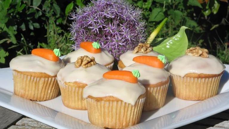 Carrot Ginger Cupcakes With Spiced Cream Cheese Frosting Created by The Flying Chef