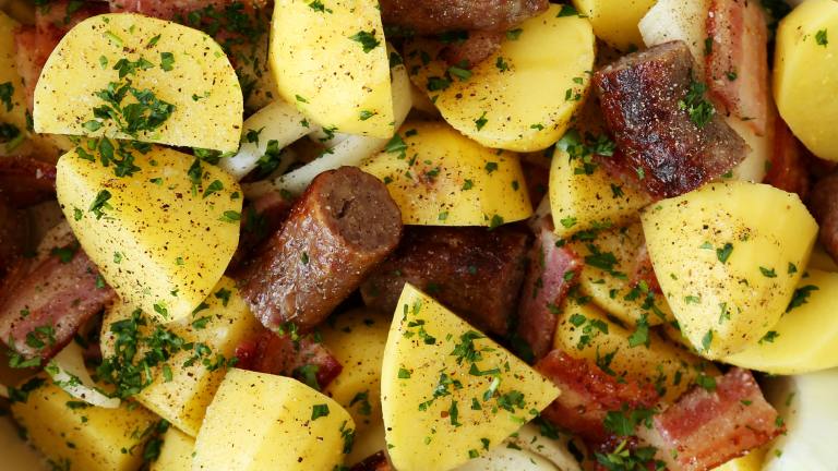Dublin Coddle - Irish Sausage, Bacon, Onion and Potato Hotpot Created by Jonathan Melendez 