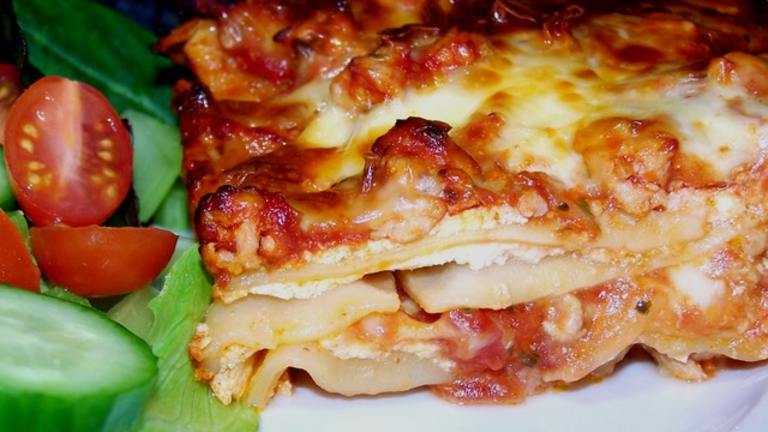 No-Boil Cheesy Lasagna (Vegetarian) With Optional Meat Sauce Created by Jubes
