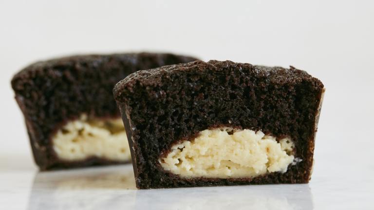 Chocolate Cupcakes With Cheesecake Centers created by eabeler
