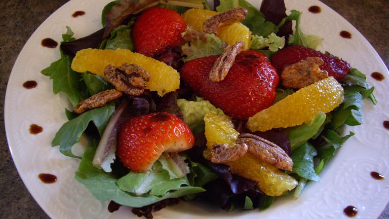 Salad Greens With Oranges, Strawberries and Vanilla Vinaigrette Created by Sageca