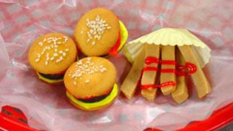 Hamburger Cookies created by LilPinkieJ