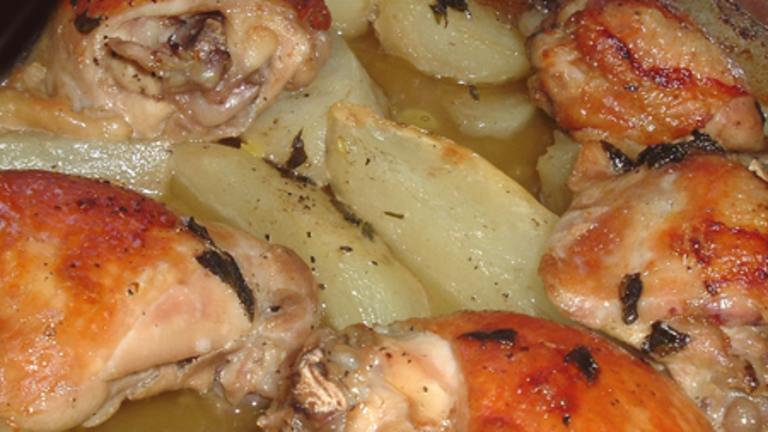 Kotopoulo Skorthato (Lemon Garlic Chicken With Potatoes) Created by Bergy