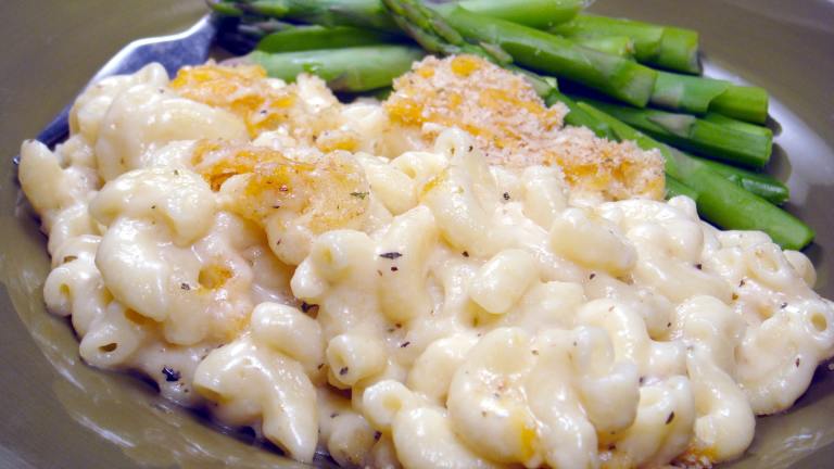 Herbed Macaroni and Cheese created by Lori Mama