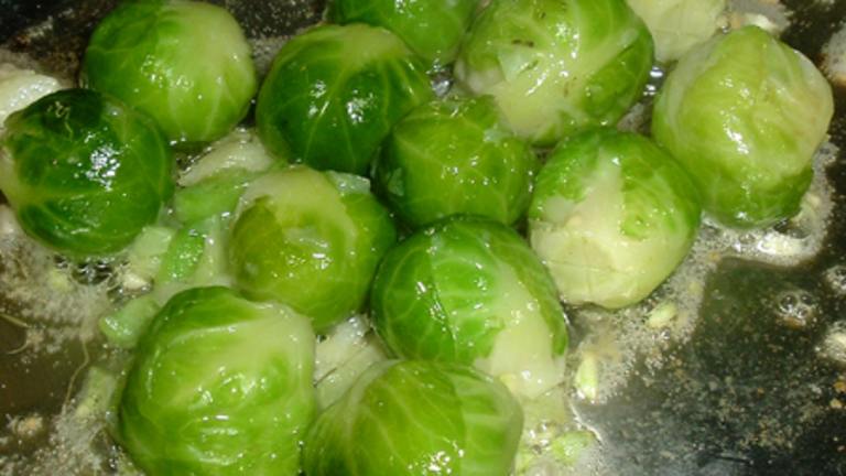 Basic Garlic Butter Brussels Sprouts created by Bergy
